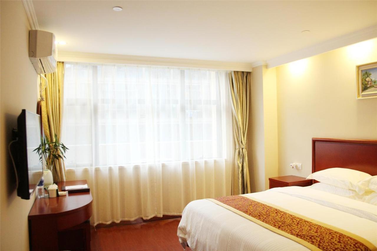 Greentree Alliance Tianshui Railway Station Hotel Экстерьер фото
